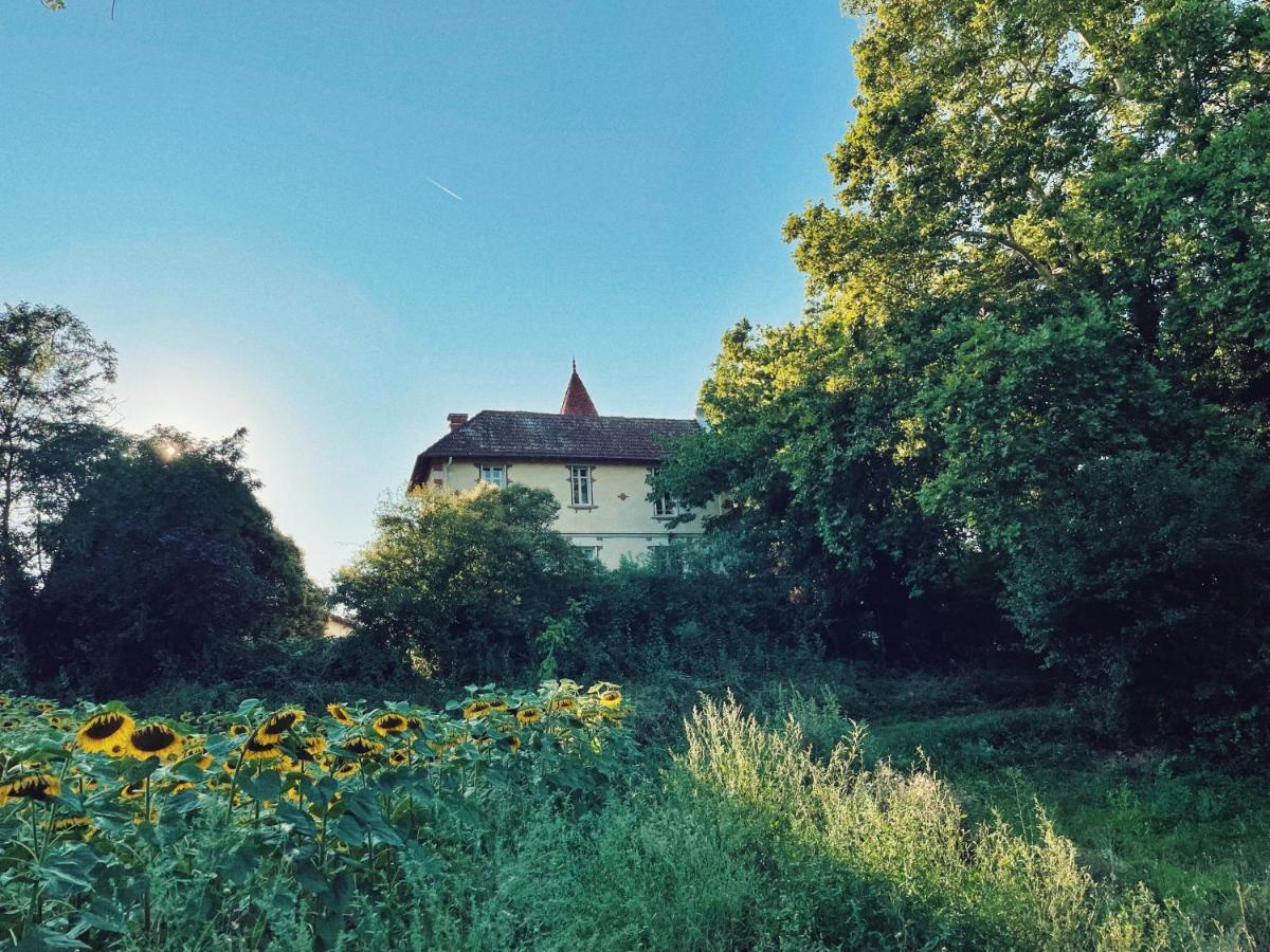 Petit Chateau Le Piot Bed & Breakfast Fleurance ภายนอก รูปภาพ