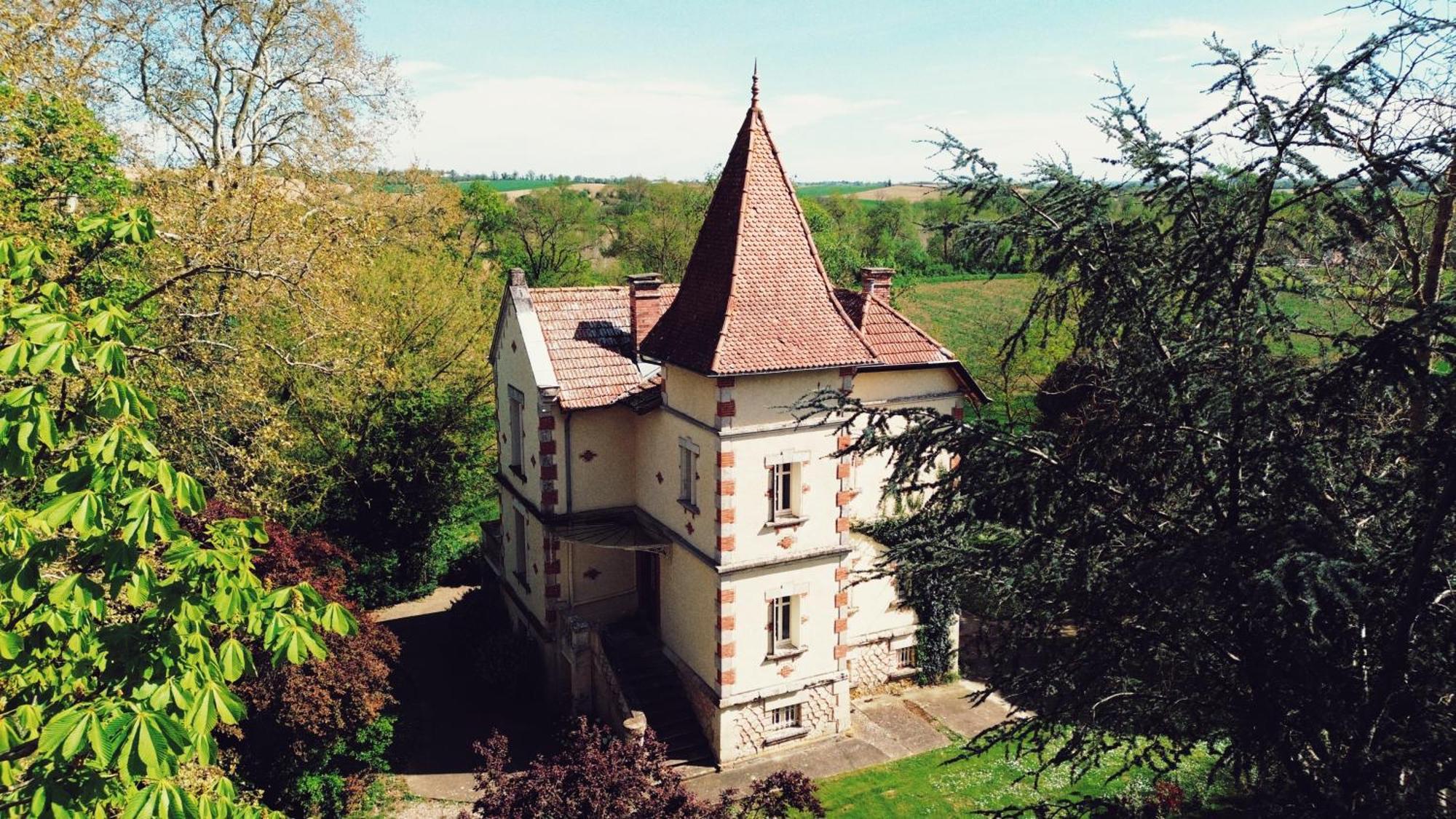 Petit Chateau Le Piot Bed & Breakfast Fleurance ภายนอก รูปภาพ